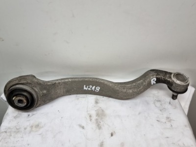 Mercedes w218 важіль перед правий фото №1