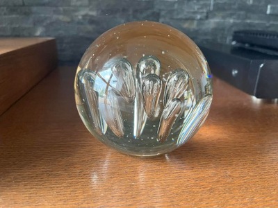 Szklana kula przycisk do papieru szkło pęcherzyki powietrza 11 cm