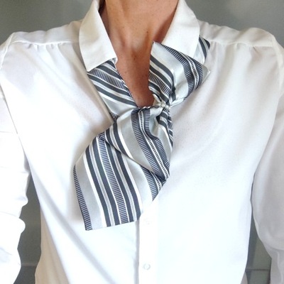 Krawat dla kobiet damski