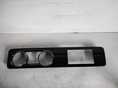 Рамка спидометра дисплея navi mercedes w213 фото №1