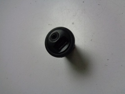 Port aux usb peugeot 208 i 2014 rok фото №1