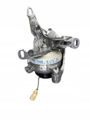 Audi q7 sq7 4m кронштейн подушка 4m0399202g фото №1