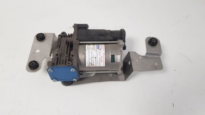 Компресор насос підвіска mercedes vito w638 amk a1684 фото №1