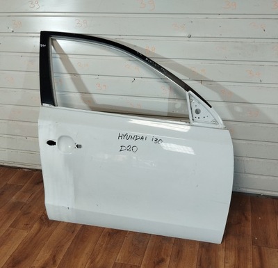 Hyundai i30 i 2007-2012 двері перед праве фото №1