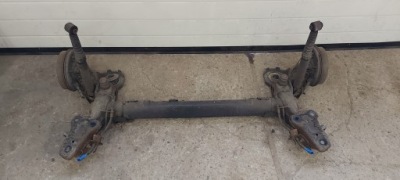 Peugeot 208 i балка подвеска задняя oś фото №1