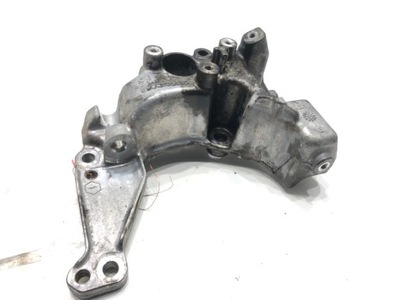 Кронштейн генератора toyota proace 9808696680 фото №1