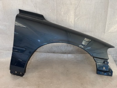 Volvo v70 s60 00- правий передній крила фото №1