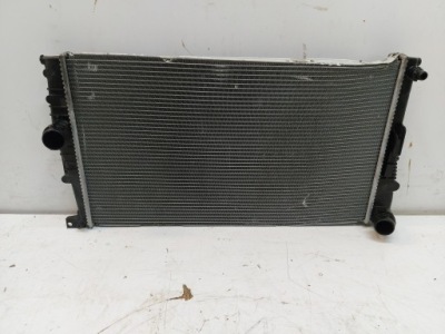 Bmw f22 радіатор води 152723-11 фото №1