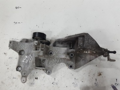 Volkswagen оригинальный номер 03l903143k кронштейн генератора фото №1