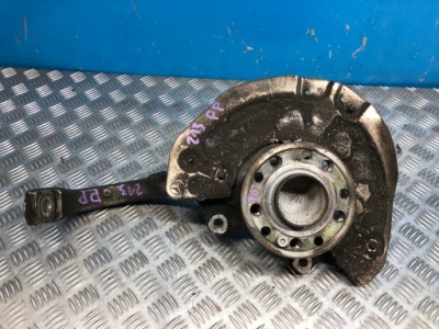 Mercedes w213 поворотний кулак правий перед права передня фото №1