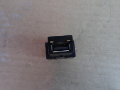 Vw tiguan arteon модуль разъём port usb 5u0035726 фото №1