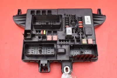 Коробка предохранителей bsi 22737765 opel insignia a 2.0 cdti + pin фото №1