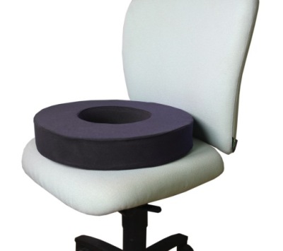 PODUSZKA PRZECIWODLEŻYNOWA KRĄŻEK Z OTWOREM DLA OSOBY LEŻĄCEJ 4CM