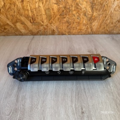 Панель кондиціонера peugeot 3008 ii 98249153dx фото №1