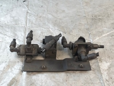 Scania 4 p94 2000r клапани повітря 295358 295805 фото №1