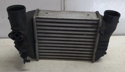 Інтеркулер лівий audi a4 b6 b7 1.8t 8e0145805d фото №1