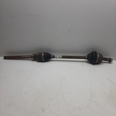 Приводной вал правая peugeot 5008 ii 9811176480 фото №1