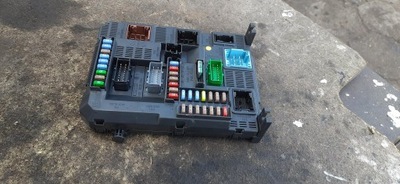 Коробка запобіжників модуль bsi peugeot 2008 i 9807532080 фото №1