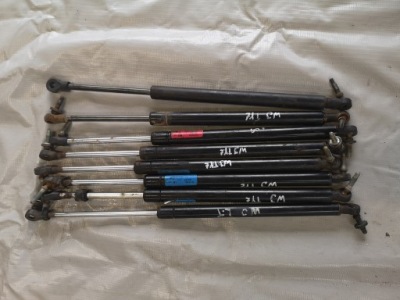 Jeep grand cherokee wj привід амортизатор кришки фото №1