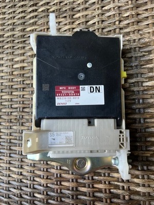 Модуль комфорту toyota yaris iii lift 18r. 89221-0d870 фото №1