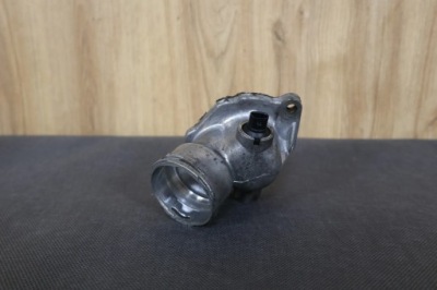 Mercedes slk r171 w204 w219 3.5 v6 om272 корпус термостата фото №1