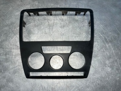Рамка захист панель обдув радіо skoda octavia ii фото №1