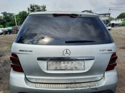 Mercedes ml 320 кришка багажника задні 775 фото №1