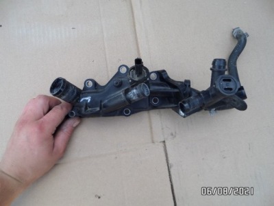 Dacia renault 0.9 1.2 tce патрубок воды 110606217r фото №1