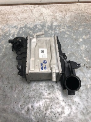 Радиатор интеркулер volvo xc90 8641466 фото №1