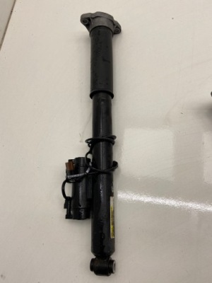 Mercedes a 213 w213 амортизатор амортизаторы задняя a2133202200 фото №1