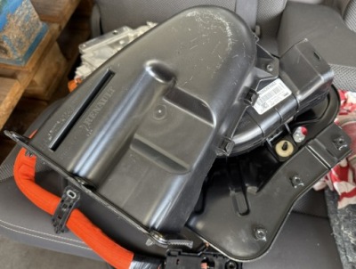 Вентилятор аккумулятор гибридного renault scenic iv 1.5 hybrid 295e32392r фото №1