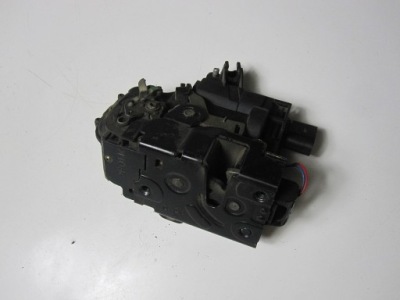 Замок двері передній лівий vw new beetle 99r 8pin фото №1