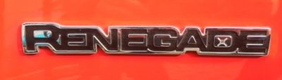 Jeep renegade 21 22 надпис з двері емблема фото №1