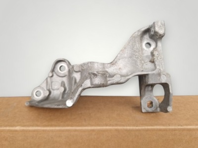 Talisman scenic 3 qashqai j10 1.6 dci кронштейн основание кронштейн генератора фото №1