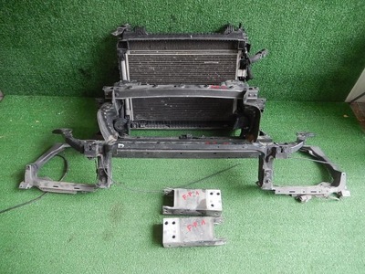 Pas передній радіатор jaguar f-pace 2.0 d фото №1