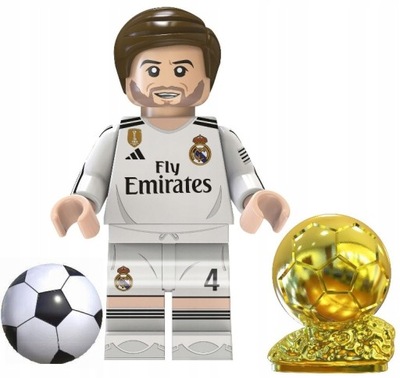 KLOCKI FIGURKA SERGIO RAMOS ZŁOTA PIŁKA FOOTBALL