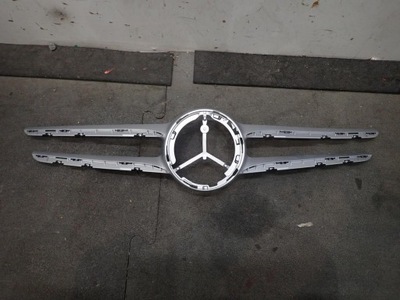 Решётка радиатора mercedes c-klasa w205 2014- a2058880900 фото №1