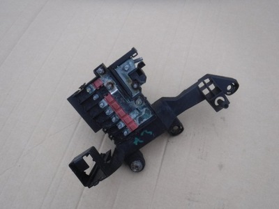 Коробка запобіжників audi a1 6r0915343c фото №1