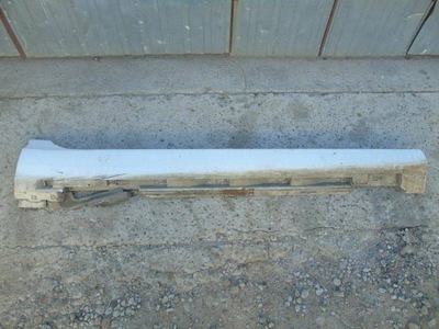 Volvo v40 ii молдинг поріг права зовнішня фото №1