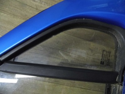 Opel agila a 1.2b 02' стекло малый левый перед фото №1