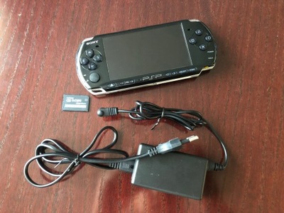 Konsola Sony PSP Slim 3004 + akcesoria