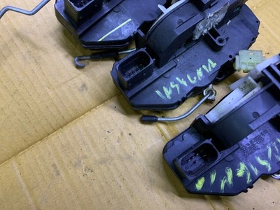 Замок двері лівий задня opel insignia 13503787 фото №1