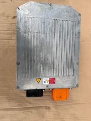 Зарядний пристрій акумуляторів гібридних 5qe915681dq.... фото №1