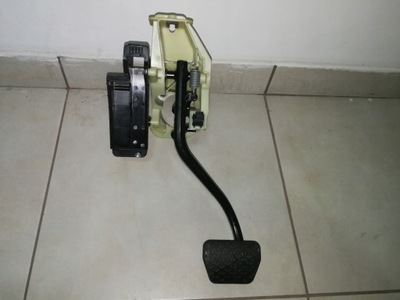 Педаль гальма автоматична коробка передач. bmw 5 f10 11 lci фото №1