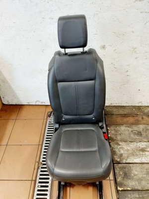 Peugeot 5008 1 i сиденье ii 2 ряд правый полукожа фото №1