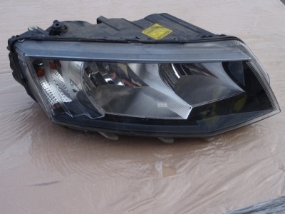 Skoda octavia iii лампа передняя правая обычная eu фото №1