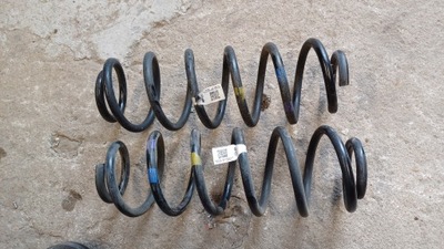 Kia stonic пружина задняя задняя 55335-h8150 фото №1