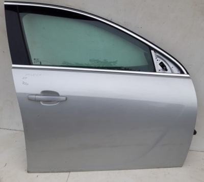 Opel insignia a kombi праве передні двері фото №1