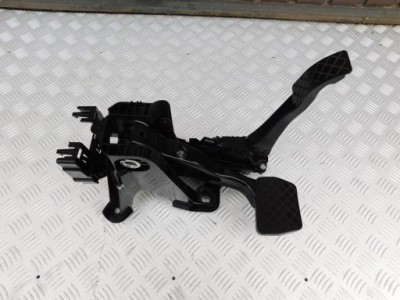 Audi q3 педалі газу + гальма 5q1723503l фото №1