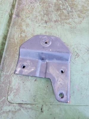 Лист кронштейн кронштейн підкрилок 2325593 scania p ngt фото №1